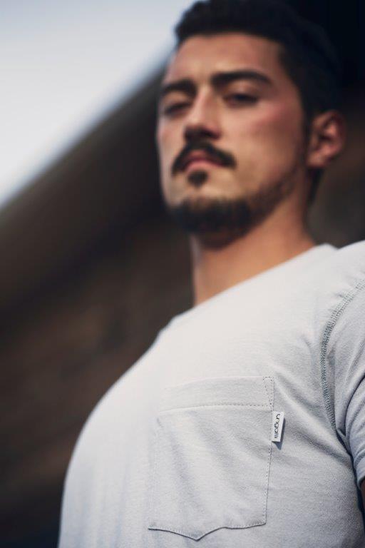 Men's recycled short sleeve grey t-shirt with small pocket on front