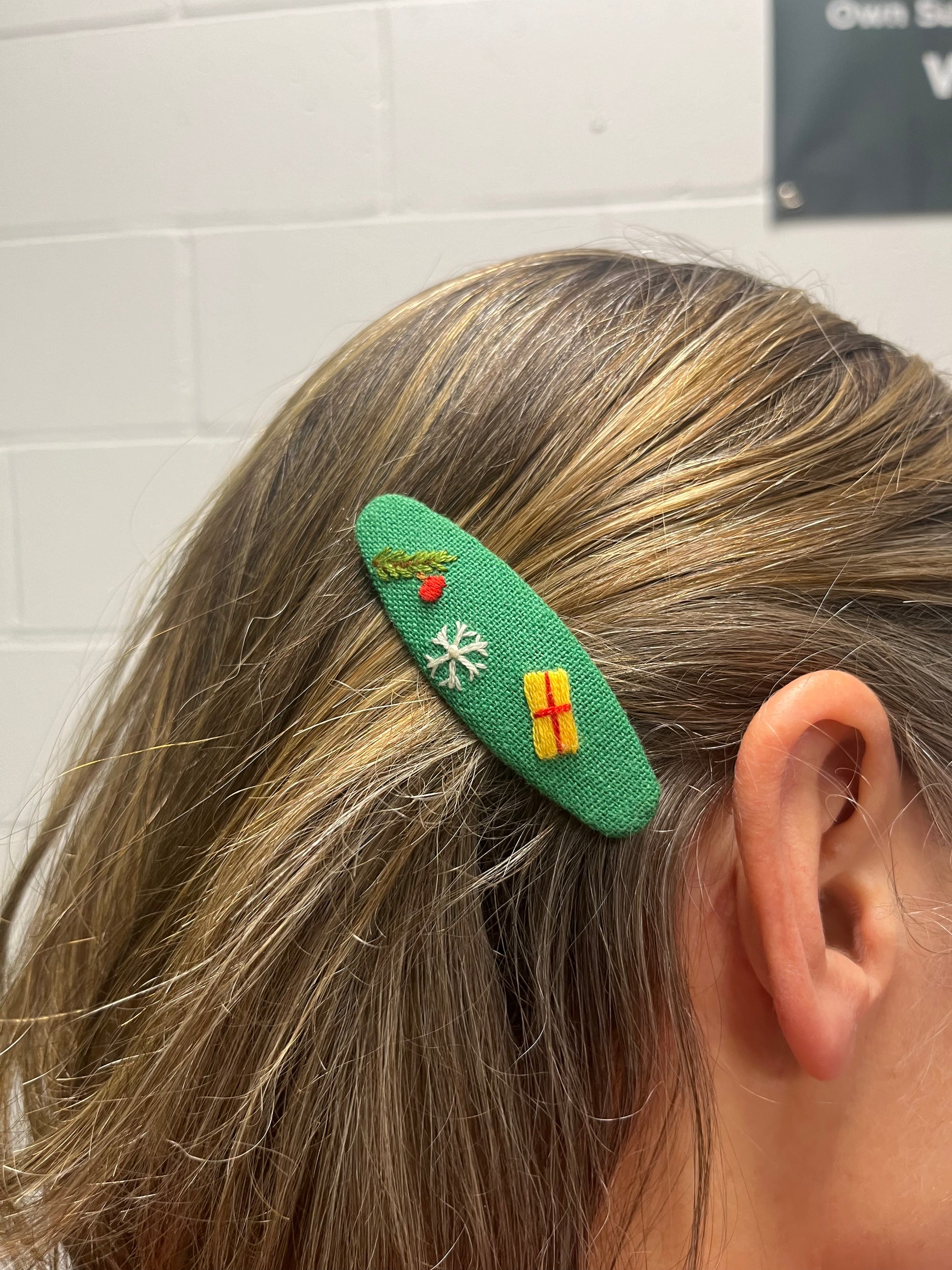 Maple Dream Christmas Barrette