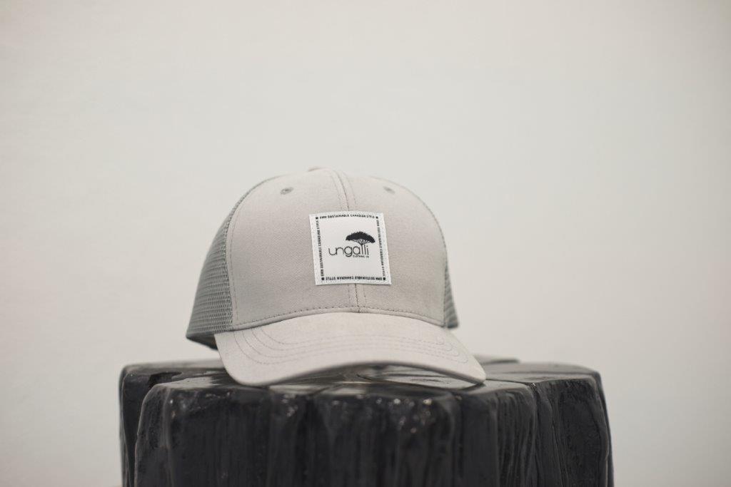 Unisex recycled snap back hat in grey or black with white Ungalli logo on front