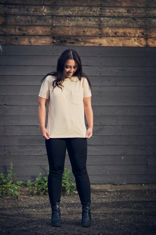 Women's organic short sleeve beige t-shirt with front pocket