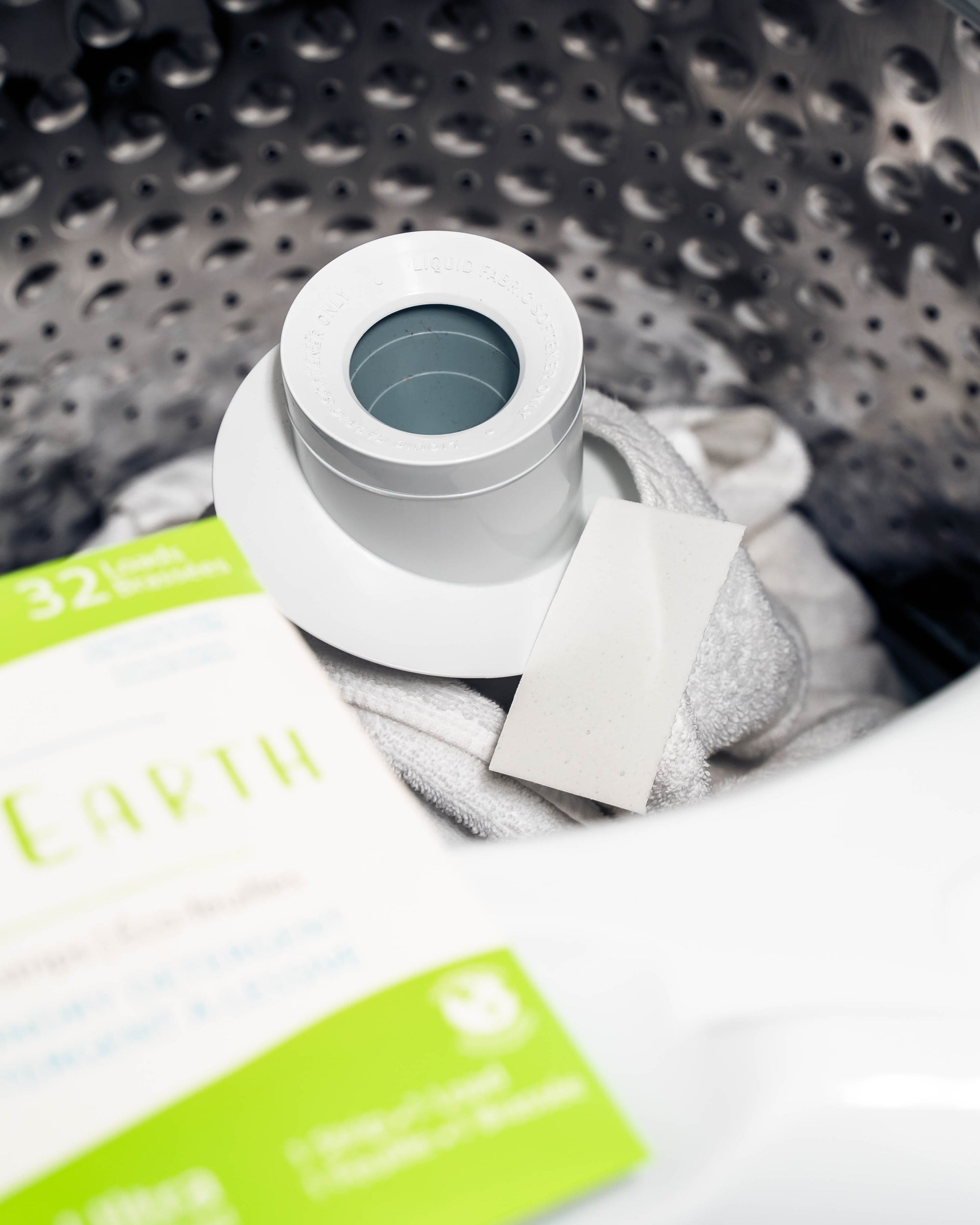 Tru Earth brand eco-friendly laundry detergent 