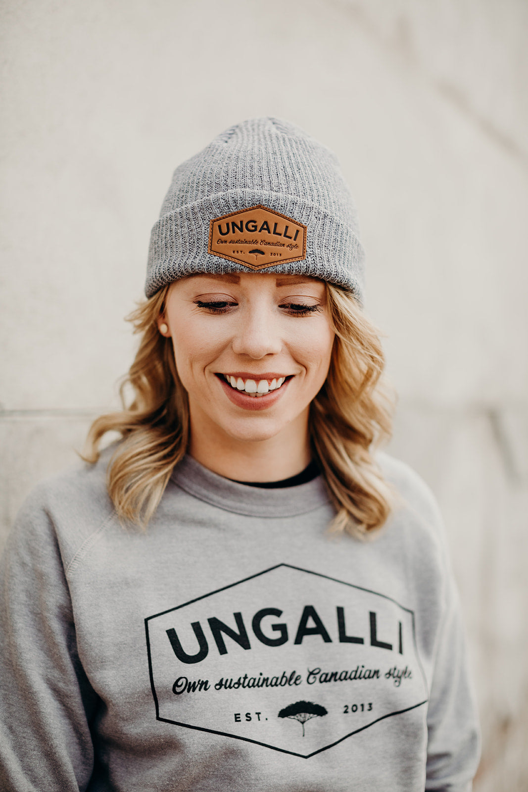 Unisex recycled toque in black, green or grey with brown Ungalli patch