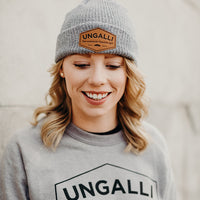 Unisex recycled toque in black, green or grey with brown Ungalli patch